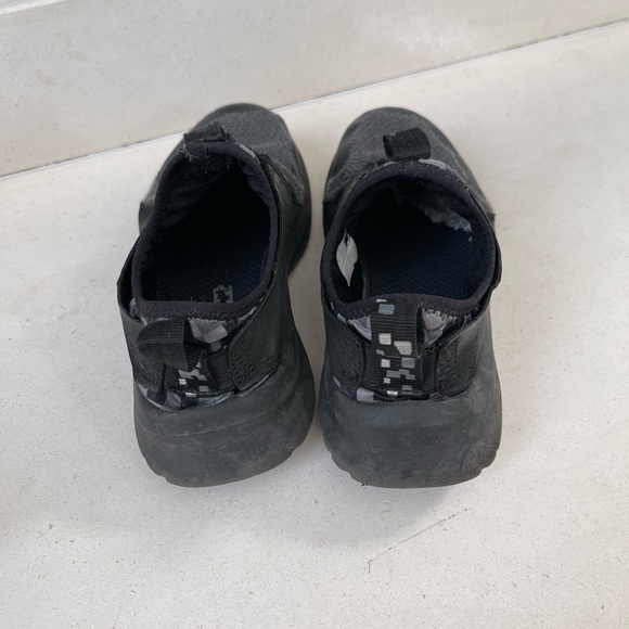 Sketchers shoes boys’ Slip ons - Picture 4 of 5